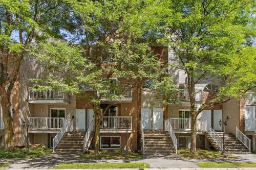 369, Boul. St-Raymond, Gatineau (Hull)