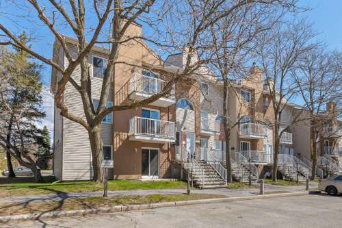 387, Boul. St-Raymond, Gatineau (Hull)